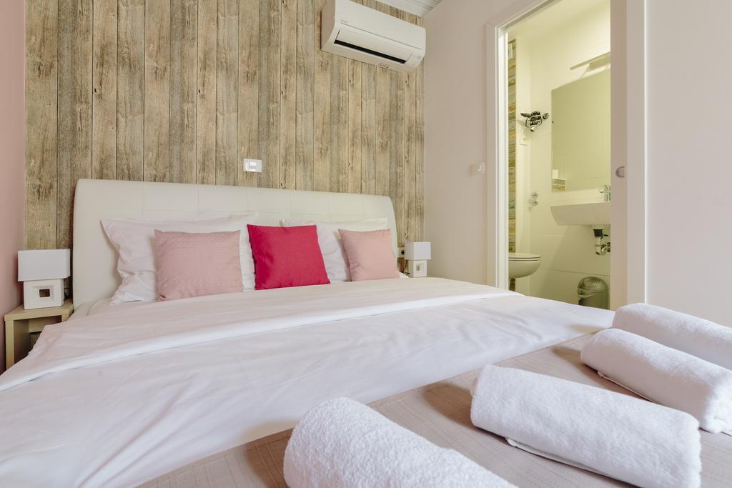 Piranika Hotel Bagian luar foto