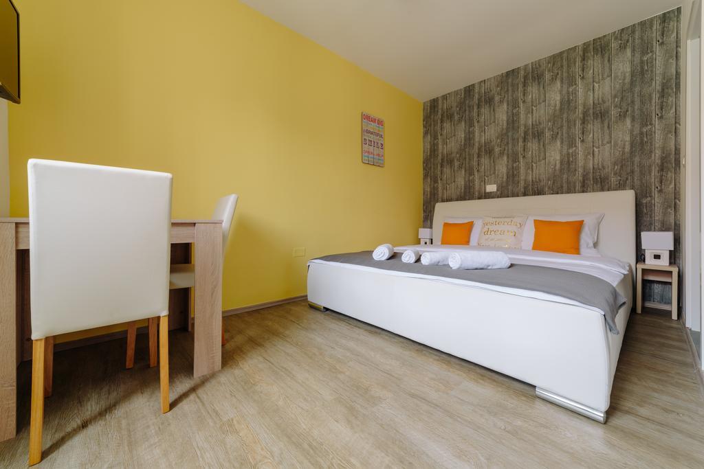 Piranika Hotel Bagian luar foto